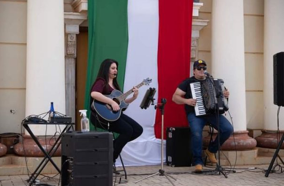 Eventos como a Festa Italiana e celebrações religiosas reúnem moradores e visitantes em torno da música, dança e sabores da Itália.