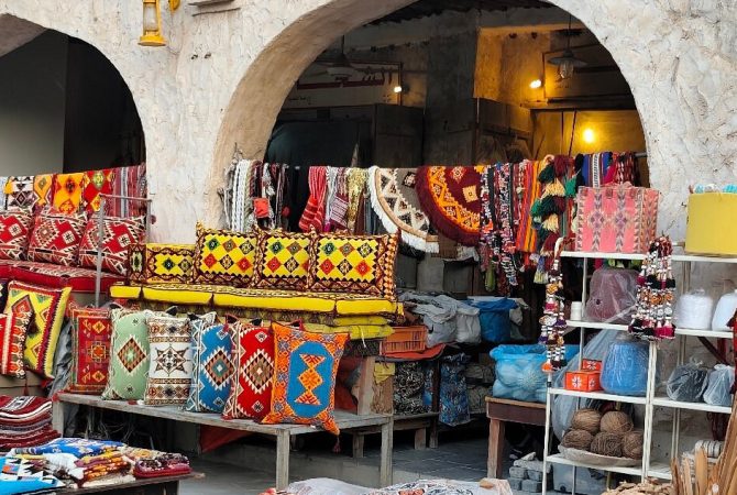 Souks: os mercados que hipnotizam turistas pelo mundo
