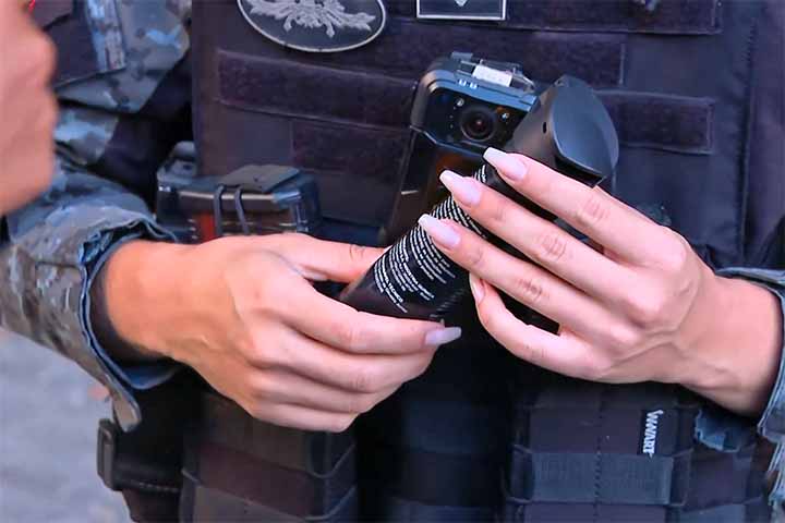 Essa combinação de legislação, conscientização e instrução prática visa transformar o spray em um instrumento efetivo de proteção, capaz de salvar vidas em situações de ameaça real.

