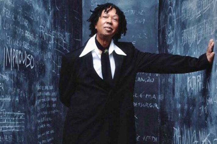 Djavan lança novo disco