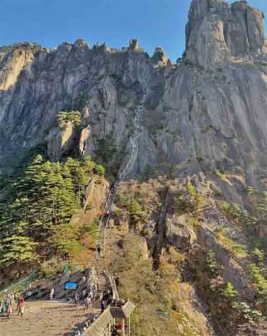 Pico Tiandu: trilha de 3.888 degraus, Huangshan, China - Reprodução de Instagram