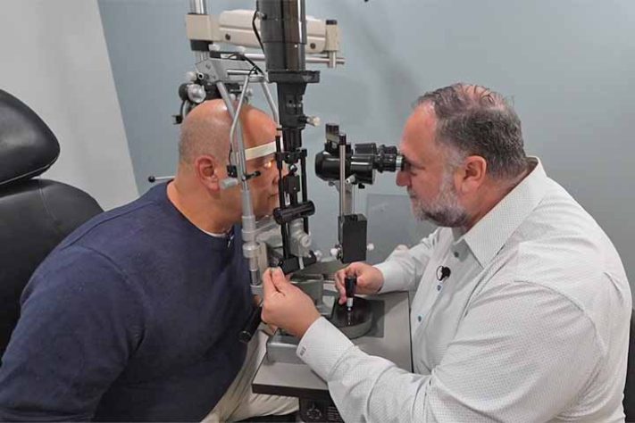 Colírio para reduzir uso de óculos