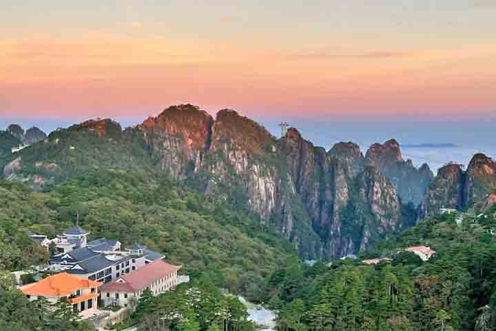 Pico Tiandu: trilha de 3.888 degraus, Huangshan, China - Reprodução de Instagram