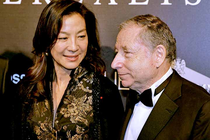 Michelle Yeoh mantém uma vida pessoal discreta, mas é conhecida por seu relacionamento de longa data com o executivo automobilístico Jean Todt. A atriz não tem filhos biológicos, mas mantém relação próxima com  Nicolas, fruto de um relacionamento anterior do marido.
