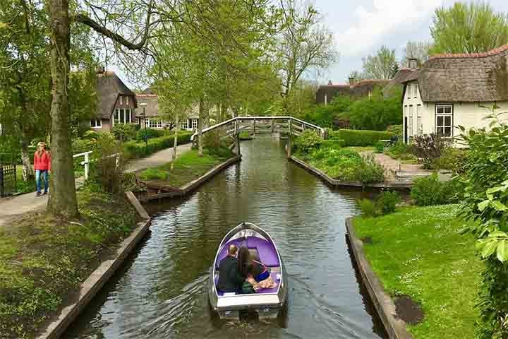 Giethoorn (Países Baixos) província de Overijssel - Reprodução do Facebook Don Pintor