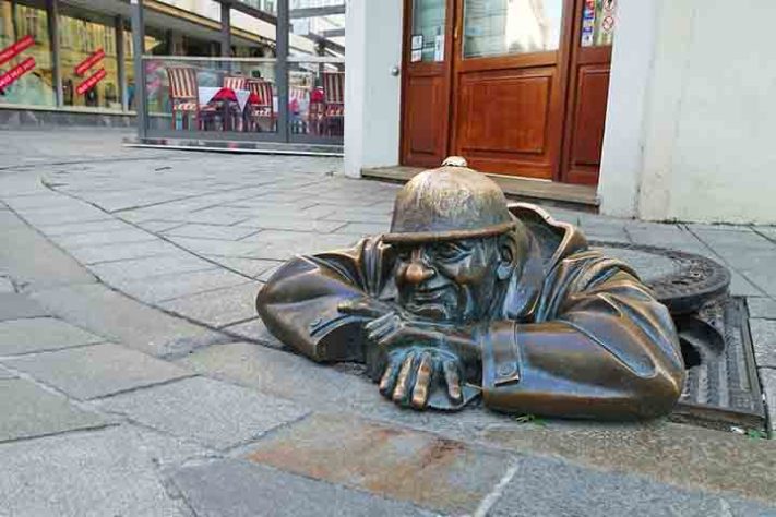 Cumil Sculpture - Eslováquia, República Eslovaca - Reprodução do Flickr Silver Chew