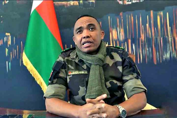 Coronel Michael Randrianirina, Presidente de Madagascar - Pedra preciosa de 300 kg foi encontrada no palácio presidencial de Madagascar - reprodução do Youtube Canal FRANCE 24