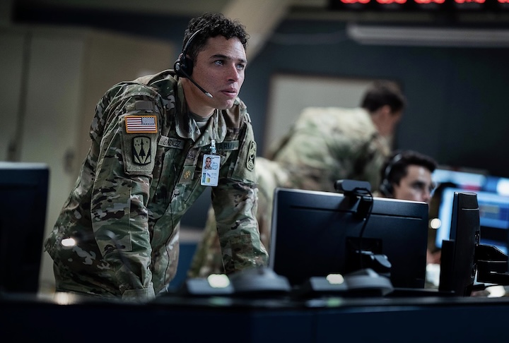 O longa é centrado em um ataque nuclear fictício contra os Estados Unidos e mostra como as autoridades lidam com o problema em 18 minutos.