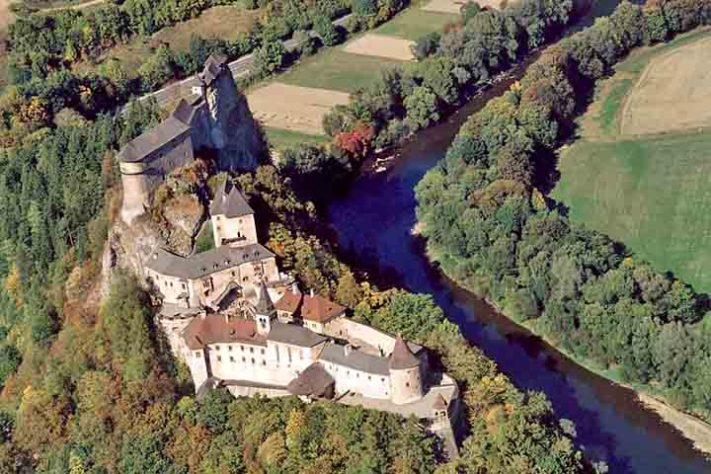 Castelo de Orava - Eslováquia, República Eslovaca - Civertan/Wikimédia Commons