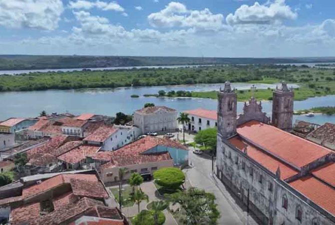 Lago e lagoa: diferenças entre os corpos d’água e exemplos no Brasil e no mundo