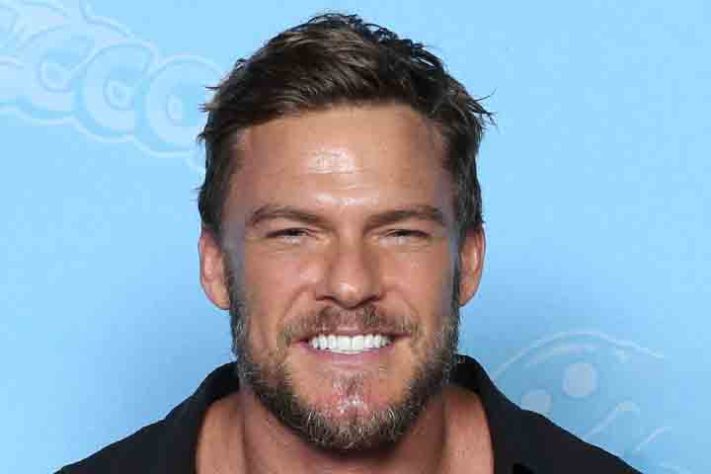 Ator Alan Ritchson