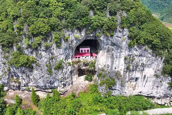 A história misteriosa da monja que vive há 10 anos isolada em caverna na China
