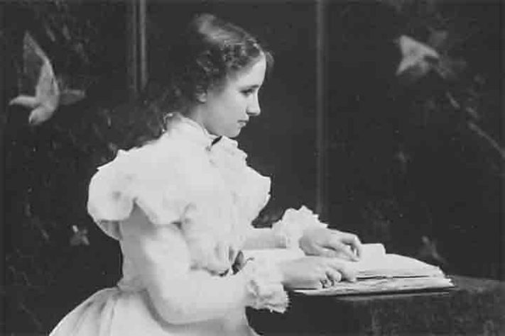 Helen Keller, a escritora surdo-cega que conquistou um bacharelado
