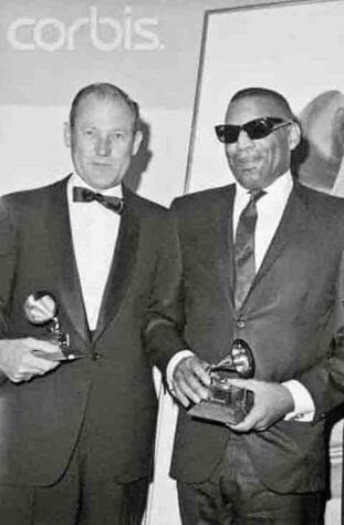 Maestro, arranjador e trombonista Ray Conniff 