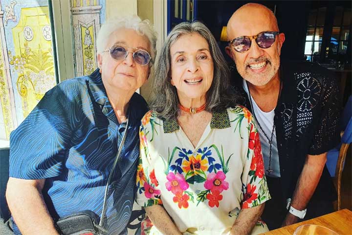 Nos anos seguintes, o autor consolidou seu nome com produções marcantes. Foi coautor de “Vale Tudo” (1988) e, no ano seguinte, assinou “Tieta”, protagonizada por Betty Faria, inspirada na obra de Jorge Amado. A trama atingiu índices históricos de audiência e se tornou um clássico da teledramaturgia nacional.
