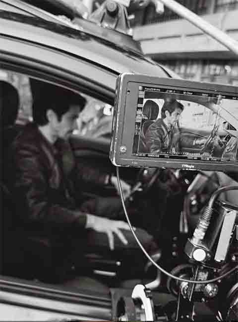 O reconhecimento de público e crítica viria com “Além do Tempo”, de 2015, em que interpretou o médico Roberto. O sucesso consolidou seu nome e lhe garantiu um contrato fixo com a emissora.
