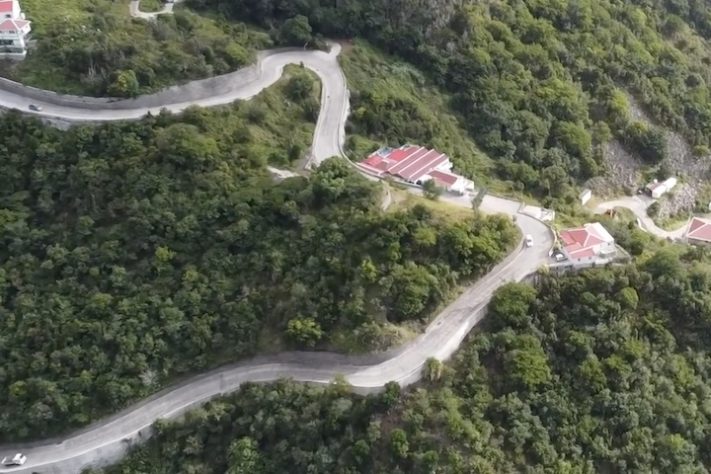 A estrada da ilha de Saba, no Caribe - Reprodução/YouTube