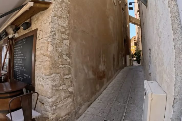 Bonifacio, Costa de Córsega - Reprodução/YouTube