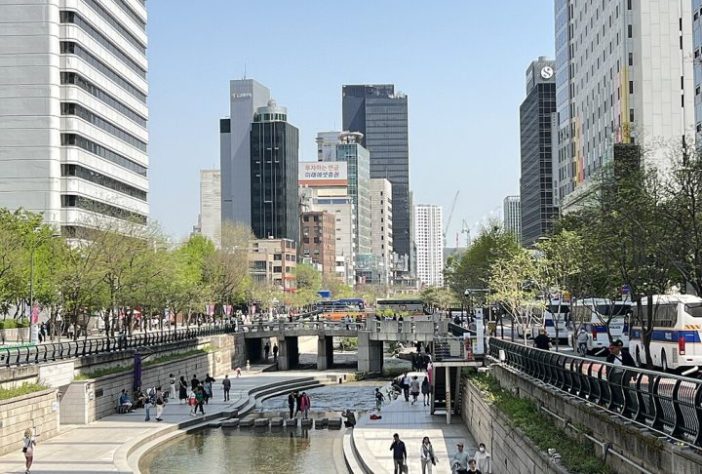 Rio Cheongyecheon, Seul, Coreia do Sul – Wikimedia Commons/Jjw