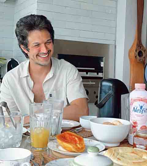 Nos anos seguintes, Romulo participou de produções como “Cobras e Lagartos”, “Duas Caras”, “Malhação” e “Por Toda Minha Vida”. 
