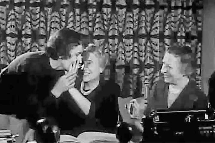 Helen Keller, a escritora surdo-cega que conquistou um bacharelado