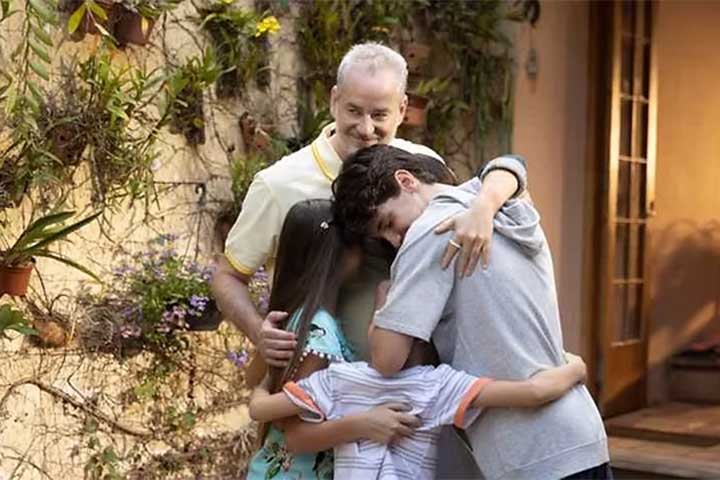 Stulbach é frequentemente apontado como sendo semelhante ao ator americano Tom Hanks, tendo sido inclusive satirizado como tal pelo grupo de comediantes Casseta e Planeta.