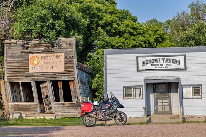 O dia a dia de Elsie é surpreendentemente movimentado para quem vive sozinha em uma cidade. 