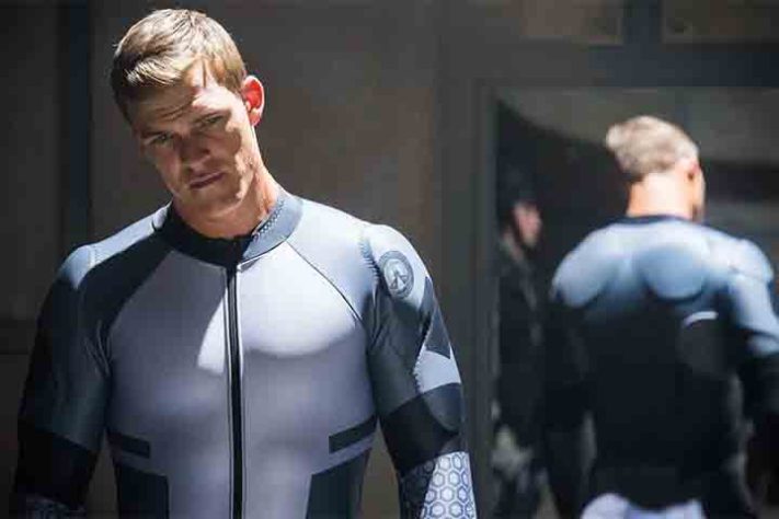 Ator Alan Ritchson