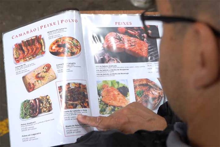 Colírio para reduzir uso de óculos