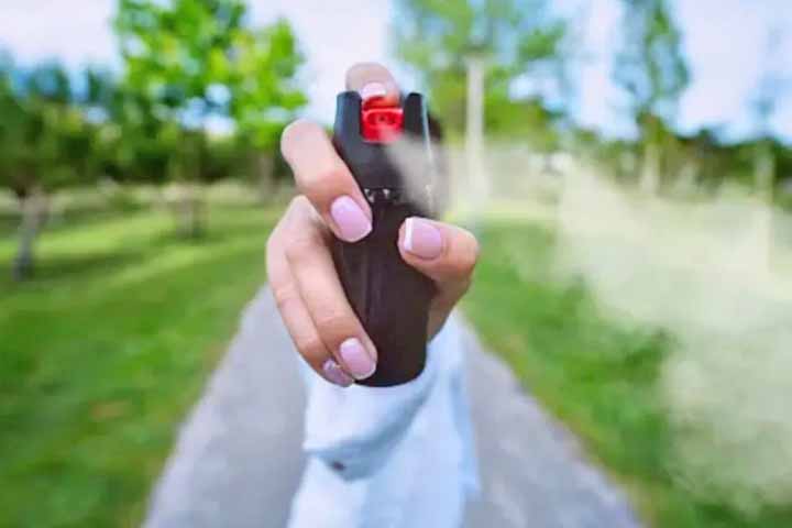 A nova lei estabelece que o spray deve ter concentração máxima de 20% de princípio ativo. 
