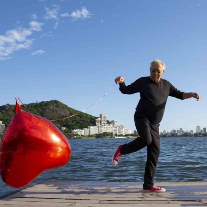 Em 2023, o disco “Coração Bifurcado” foi escolhido pela mesma associação como um dos 50 melhores lançamentos do ano. Já no ano seguinte, “Mascarada: Zé Kéti”, disco em homenagem à obra do sambista ao lado de Sérgio Krakowski, também figurou entre os destaques da crítica.
