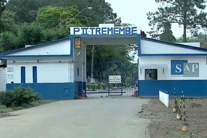 A produção retrata o cotidiano da Penitenciária Doutor José Augusto César Salgado, em Tremembé, no interior de São Paulo, conhecida como o “presídio dos famosos”.- Divulgação