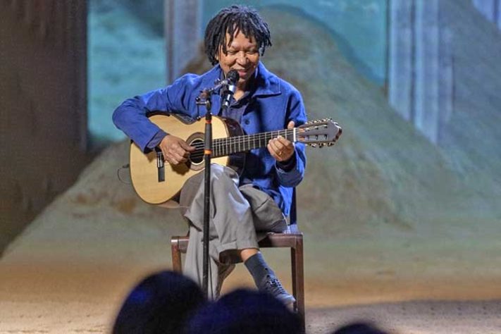 Djavan lança novo disco