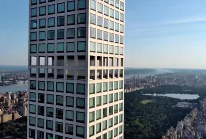 432 Park Avenue - Edifício de luxo construído para bilionários em Nova York corre risco de desabar | Reprodução/YouTube