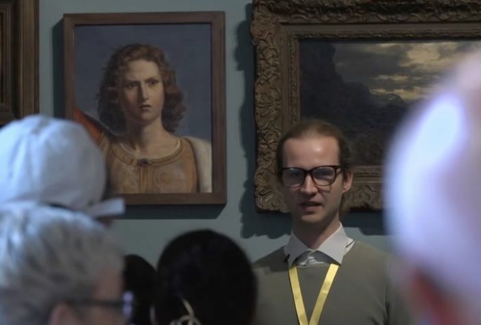 Guia rabugento faz sucesso em museu da Alemanha e viraliza nas redes sociais - Reprodução/YouTube