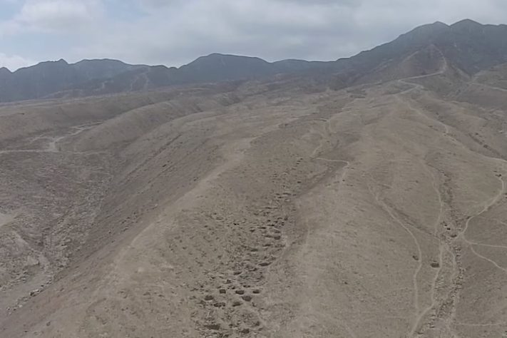 Monte Sierpe - Estudo desvenda mistétio dos 5.200 buracos nos Andes peruanos | Reprodução/YouTube