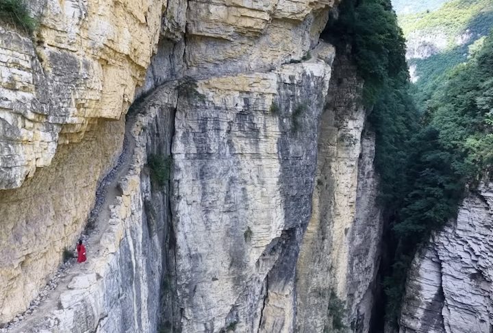 O lugar se tornou um polo de visitação e um testemunho do poder da adaptação humana diante da natureza extrema.