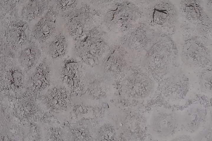 Diferenças no número de buracos por bloco podem indicar níveis distintos de contribuição de comunidades vizinhas.