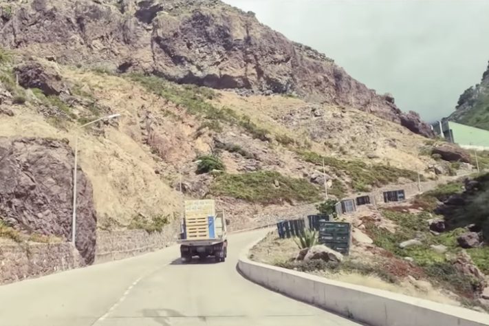 A estrada da ilha de Saba, no Caribe - Reprodução/YouTube