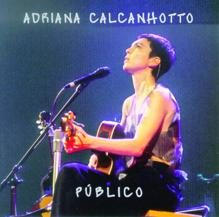 Em 2000, veio o álbum ao vivo “Público”, gravado no Rio de Janeiro em formato voz e violão, que alcançou disco de platina.
