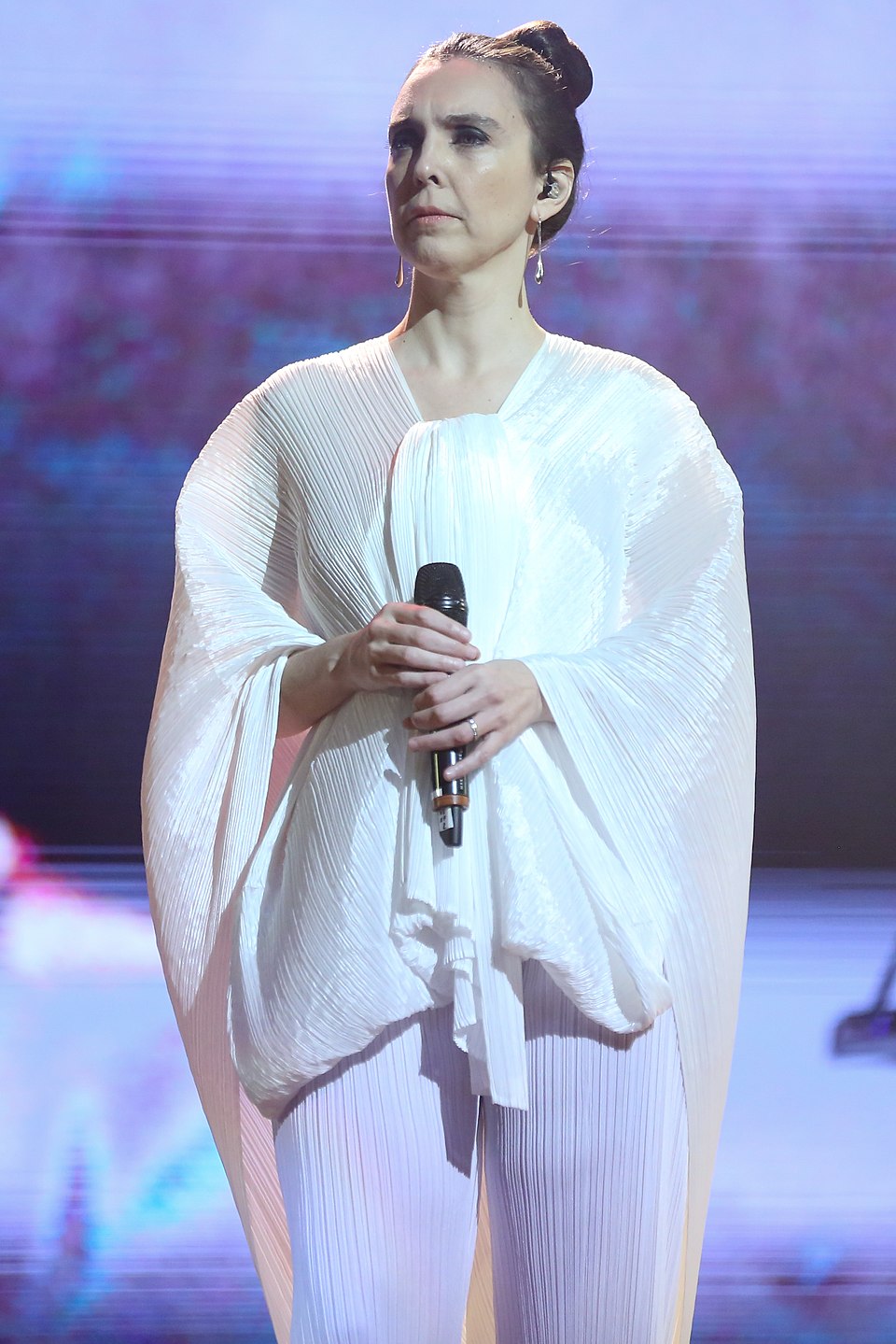 Adriana Calcanhotto foi indicada quatro vezes ao Grammy Latino e venceu uma vez como compositora da canção ‘Tua’, na categoria Melhor Canção Brasileira. O outro prêmio do Grammy Latino foi conquistado pela personagem Adriana Partimpim.
