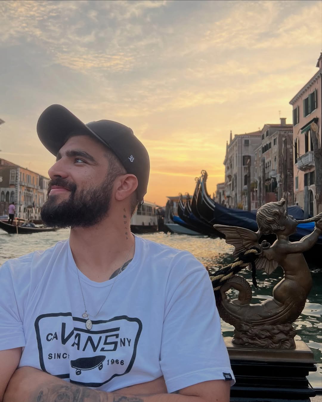 Sua imagem ficou ligada aos típicos galãs da TV Globo, o que fez dele um dos nomes mais conhecidos da teledramaturgia brasileira na década de 2010.