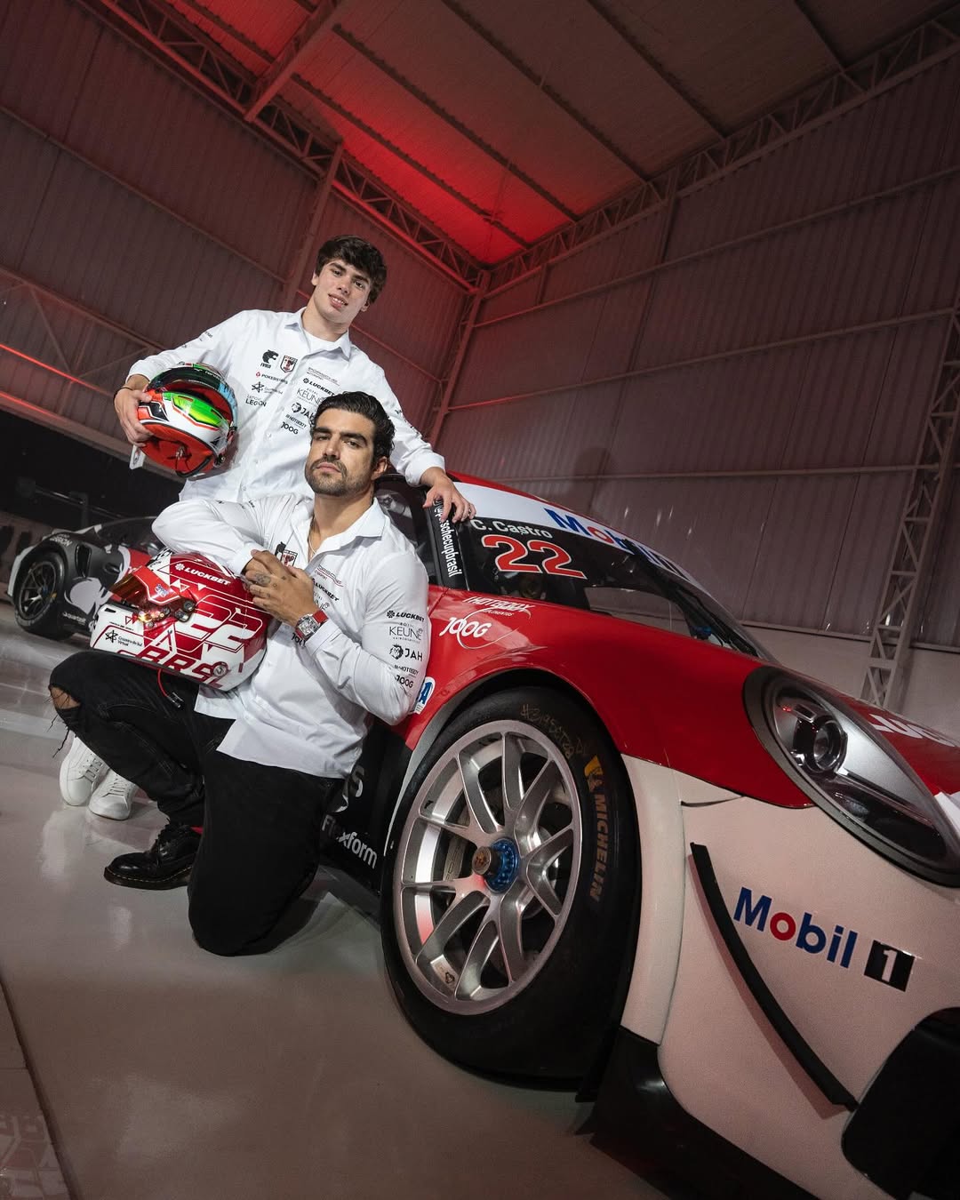 Em 2025, Caio foi anunciado como integrante da equipe FURIA REDRAM, fato que consolidou sua transição definitiva para o automobilismo profissional.