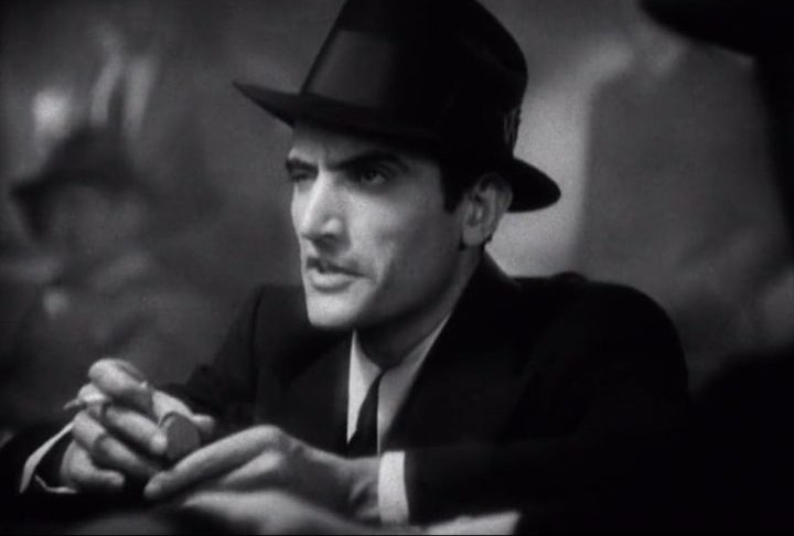 “Scarface: A Vergonha de uma Nação”, 1932 – Ambientado na era da Lei Seca, o filme retrata a ascensão de um gângster inspirado em Al Capone. Na época, foi polêmico por conta de sua representação da criminalidade.