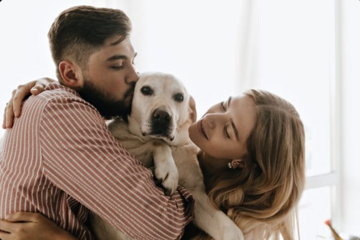 Cachorro, animal de estimação – Freepik/lookstudio