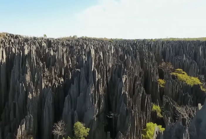 Tsingy de Bemaraha, Madagascar - Reprodução/YouTube 