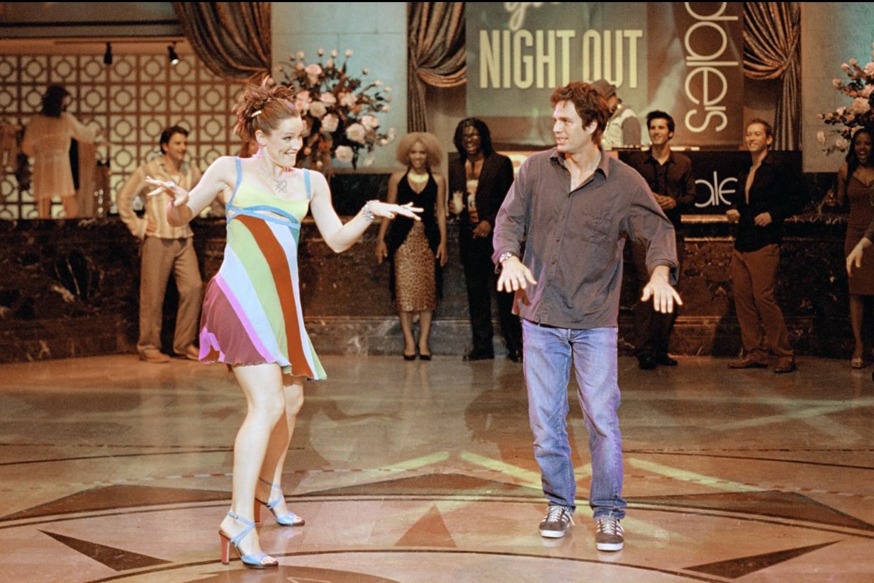 Em 2004, Ruffalo conquistou fama mundial ao protagonizar “De Repente 30”, ao lado de Jennifer Garner. No filme, ele interpretou Matt Flamhaff, o melhor amigo de infância da protagonista, cuja amizade ganha novos rumos após um salto no tempo. A comédia romântica se tornou um clássico do gênero nos anos 2000.
