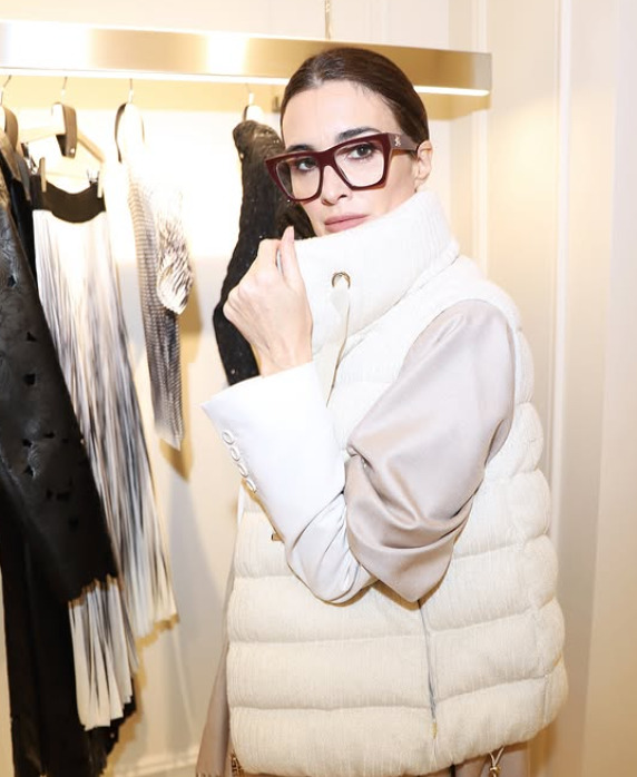 <p>Paz Vega – Nascida em Sevilha em 2/1/1976, alcançou notoriedade fora da Espanha ao participar de produções internacionais. Seu estilo expressivo levou a cultura espanhola a novos públicos.</p>
