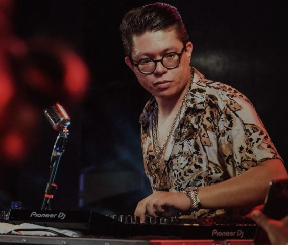 DJ Ivis – Produtor musical conhecido por hits do piseiro e parcerias com artistas como Xand Avião, o DJ foi preso em 2021 após vídeos agredindo a ex-esposa virem à tona.