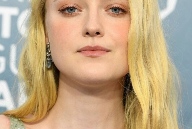 Dakota Fanning revela tradição de 20 anos com Tom Cruise